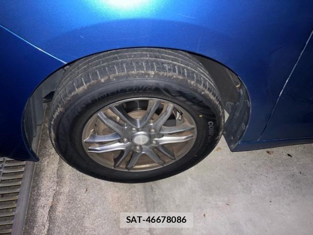 Honda e 2012-03 8368978-5