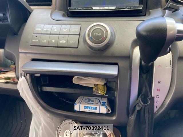 Honda e 2006-05 8368979-12