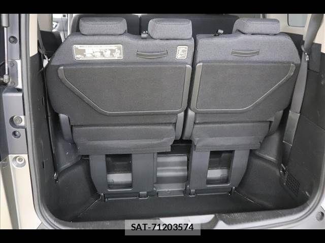 Honda e 2023-08 8368970-13