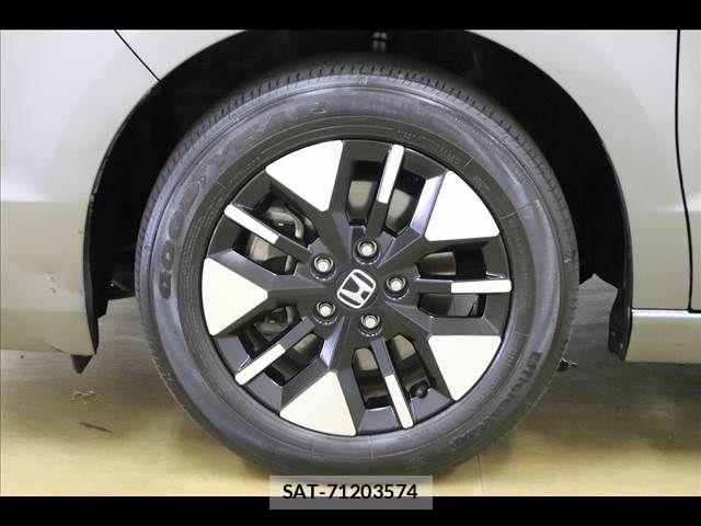 Honda e 2023-08 8368970-23