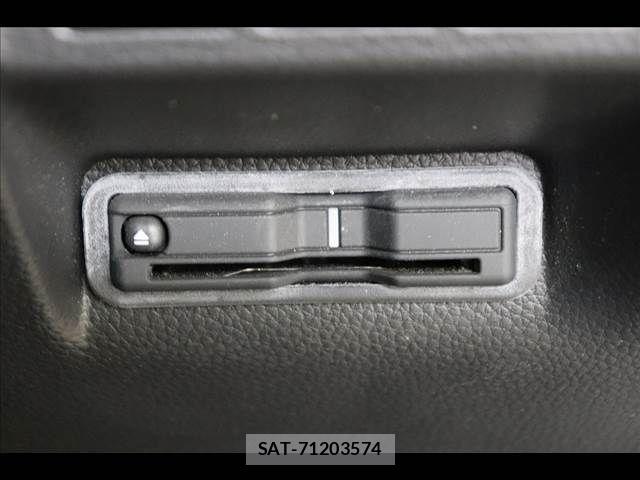 Honda e 2023-08 8368970-6