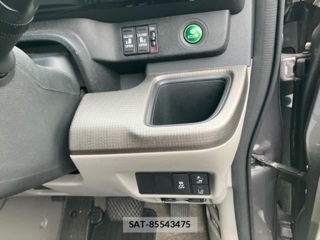 Honda e 2015-10 8368972-13