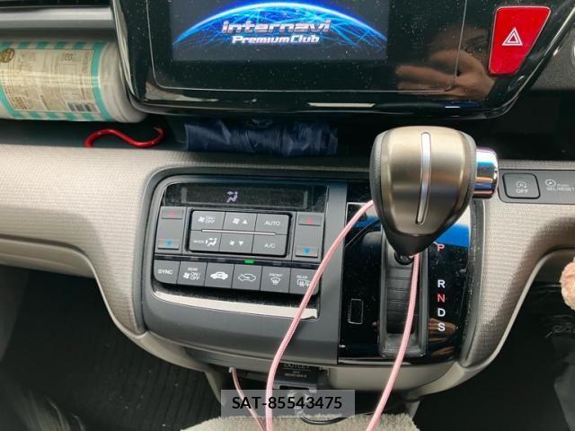 Honda e 2015-10 8368972-18