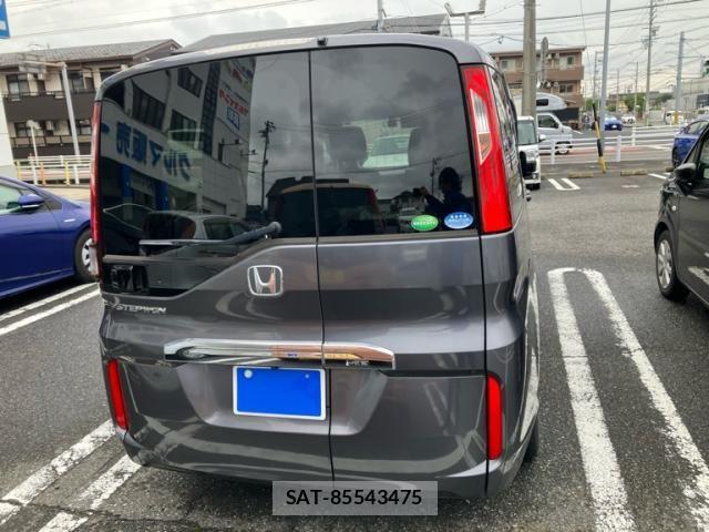 Honda e 2015-10 8368972-5