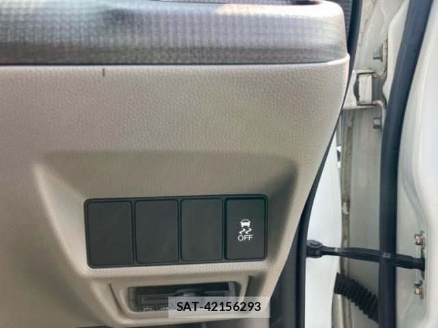 Honda e 2016-02 8368974-11