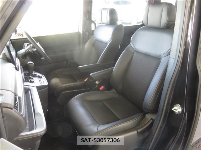 Honda e 2023-07 8368967-12