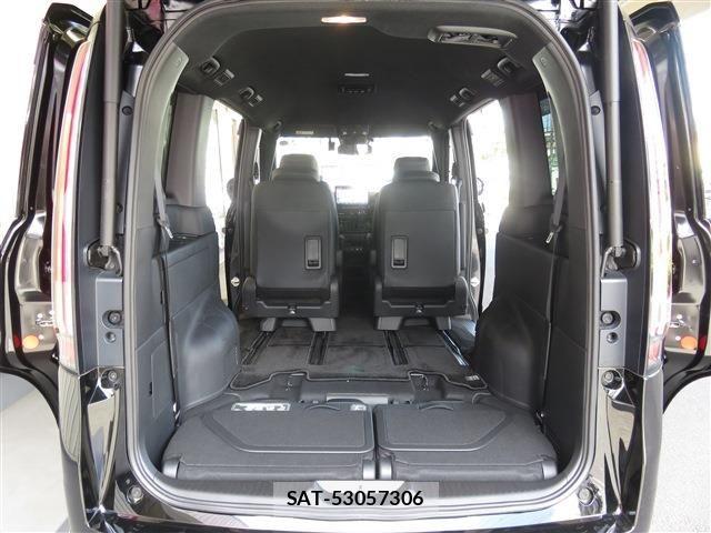 Honda e 2023-07 8368967-17