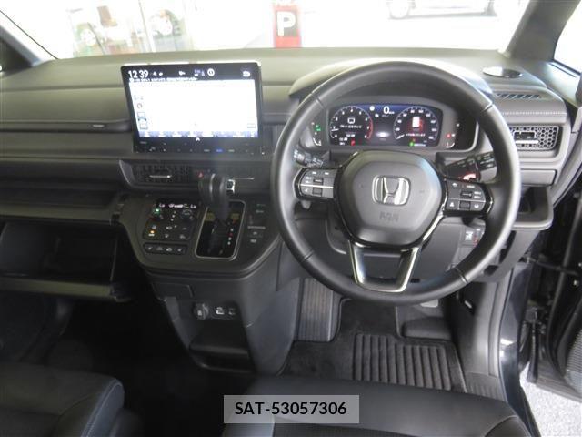 Honda e 2023-07 8368967-5