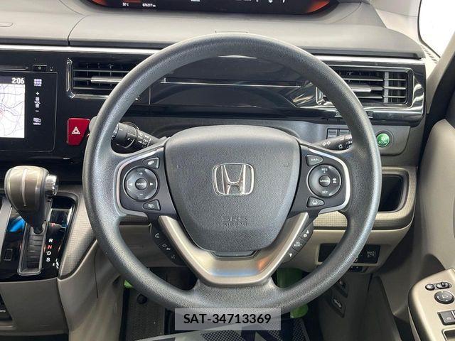 Honda e 2017-04 8368971-10