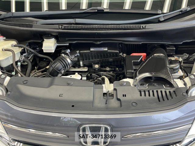 Honda e 2017-04 8368971-17