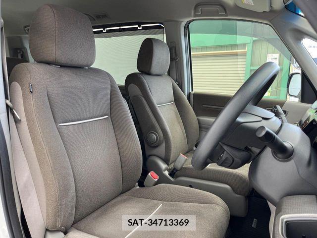 Honda e 2017-04 8368971-6