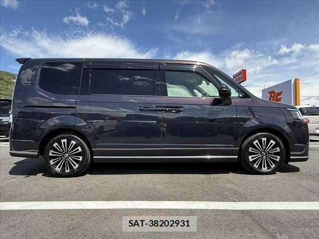 Honda e 2022-10 8368968-11