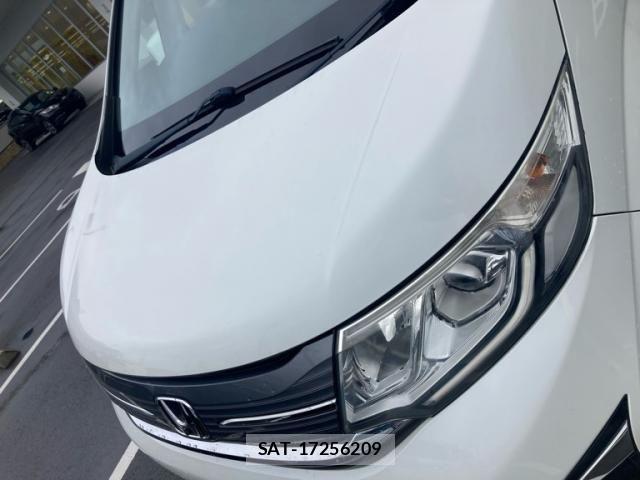 Honda e 2016-03 8368975-8