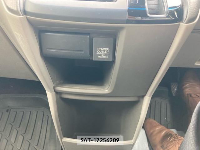 Honda e 2016-03 8368975-20