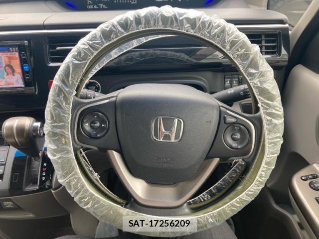 Honda e 2016-03 8368975-21