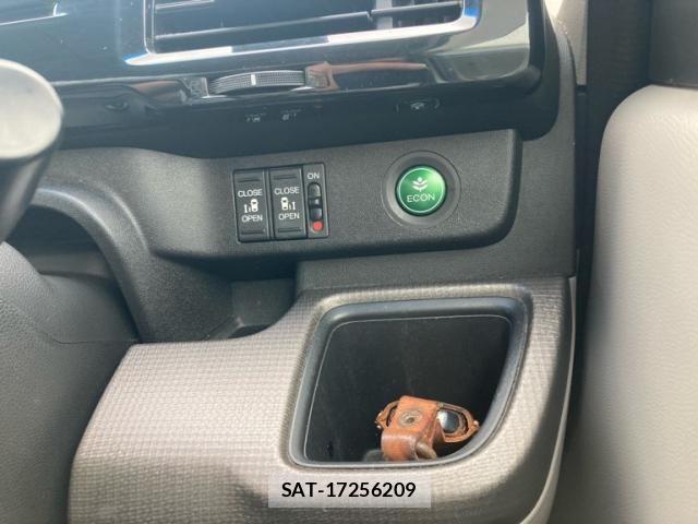 Honda e 2016-03 8368975-23