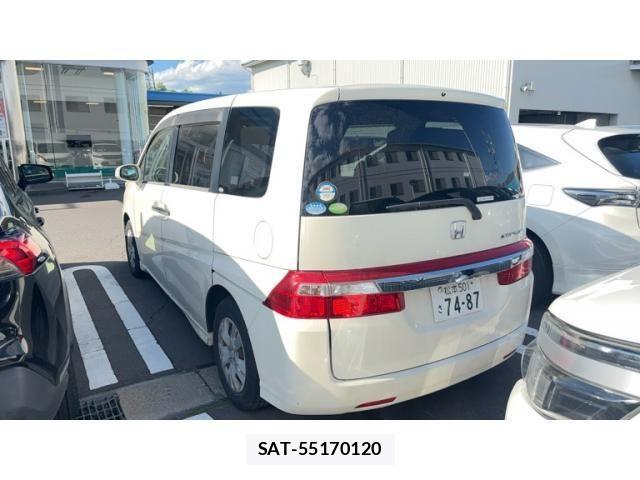 Honda e 2008-03 8372229-1
