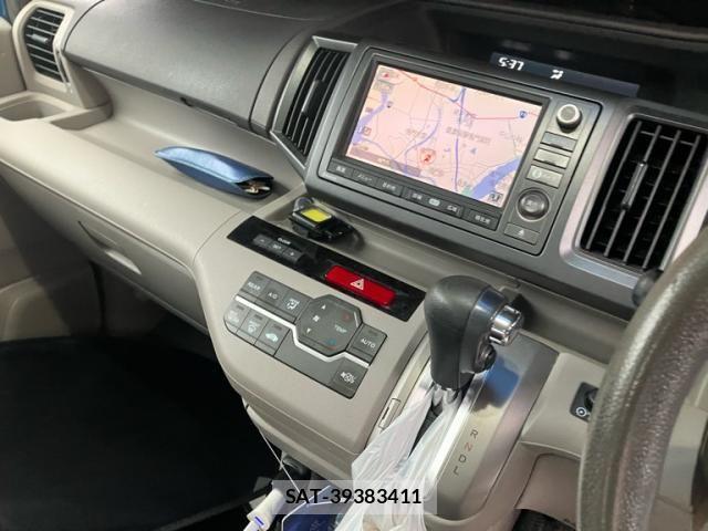 Honda e 2011-05 8415108-11
