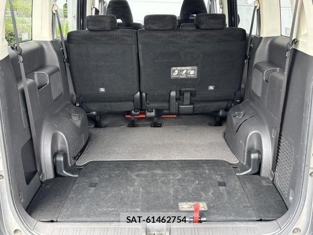 Honda e 2013-10 8415099-13