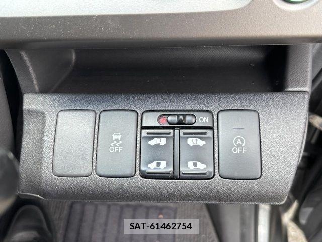 Honda e 2013-10 8415099-15
