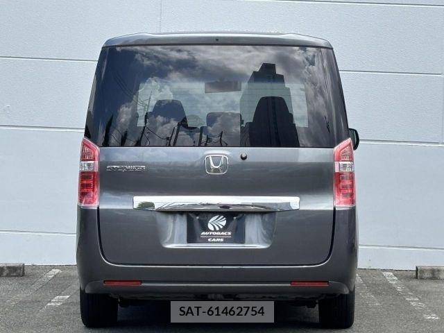 Honda e 2013-10 8415099-24