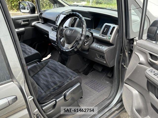 Honda e 2013-10 8415099-3