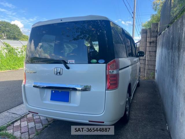 Honda e 2013-09 8415107-3