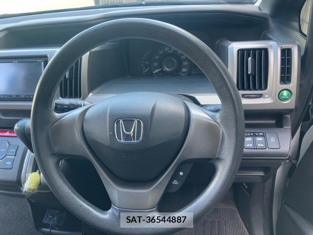 Honda e 2013-09 8415107-8