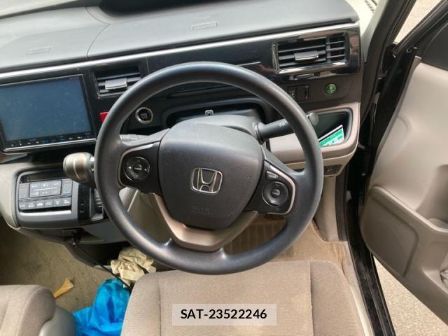 Honda e 2016-09 8415097-11