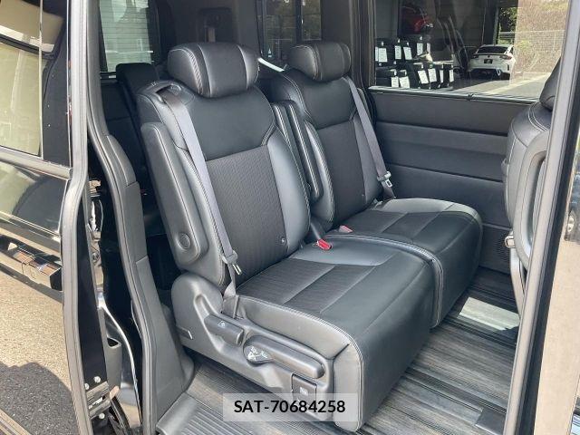 Honda e 2024-02 8415096-11