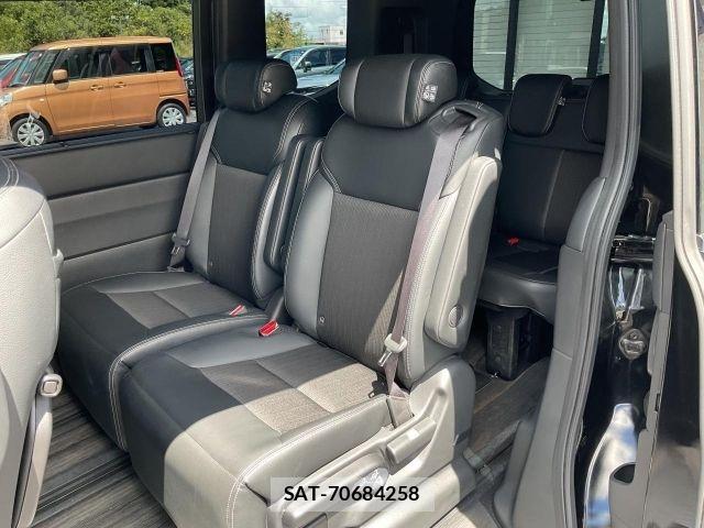 Honda e 2024-02 8415096-12