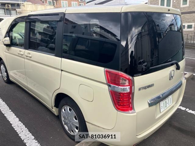 Honda e 2012-12 8458506-4