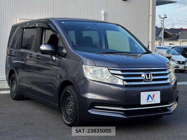 Honda e 2014-02 8527499-16