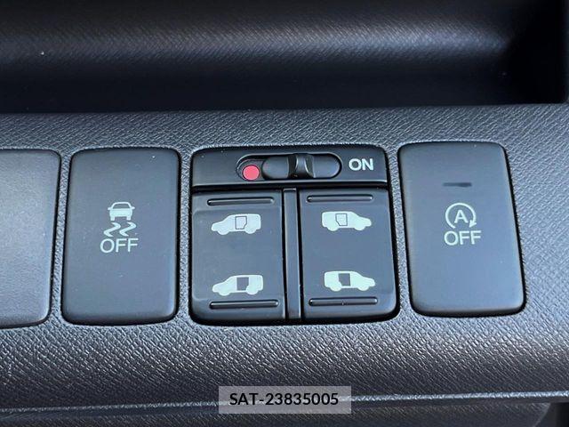 Honda e 2014-02 8527499-4