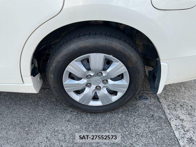 Honda e 2010-08 8563637-4