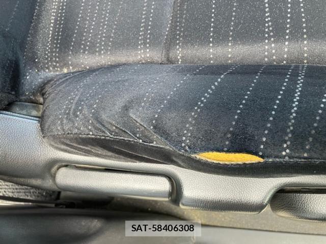 Honda e 2012-01 8563641-11