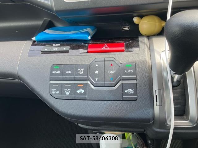 Honda e 2012-01 8563641-21