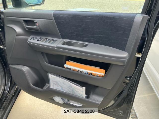 Honda e 2012-01 8563641-8
