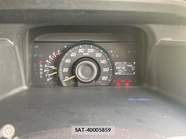 Honda e 2010-06 8563639-20