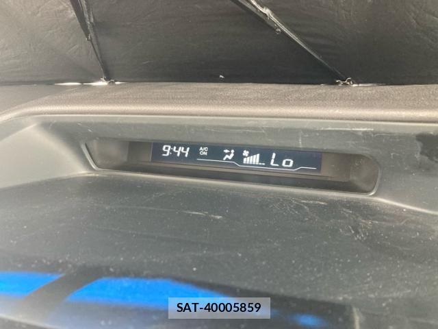Honda e 2010-06 8563639-21