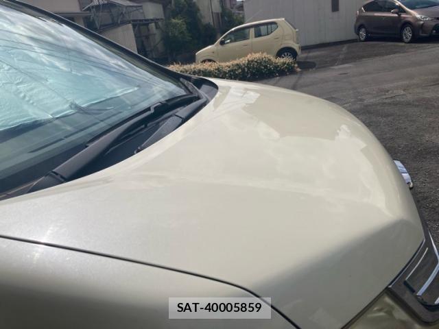 Honda e 2010-06 8563639-6