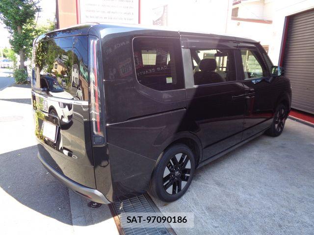 Honda e 2022-07 8563635-10