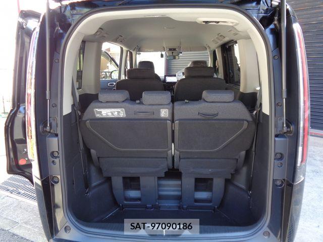 Honda e 2022-07 8563635-13