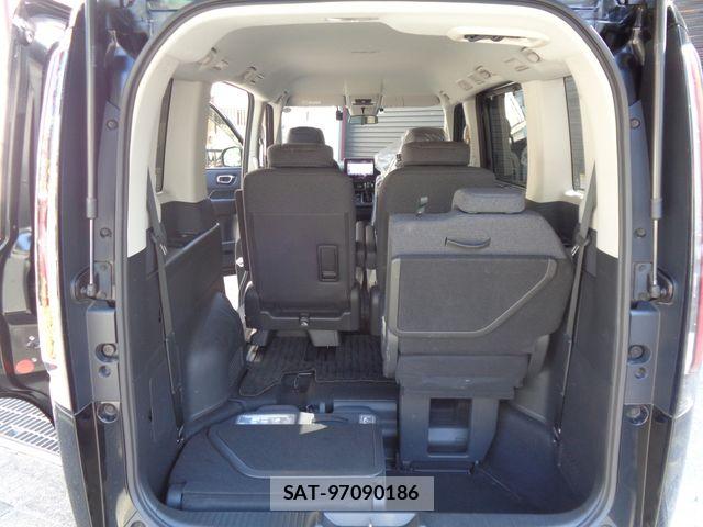 Honda e 2022-07 8563635-14