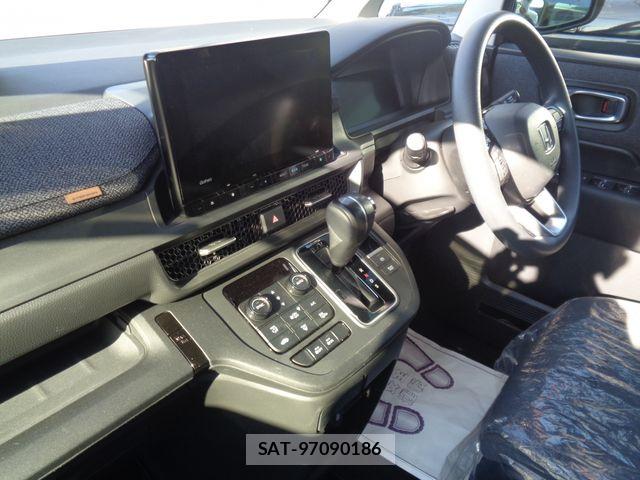 Honda e 2022-07 8563635-23