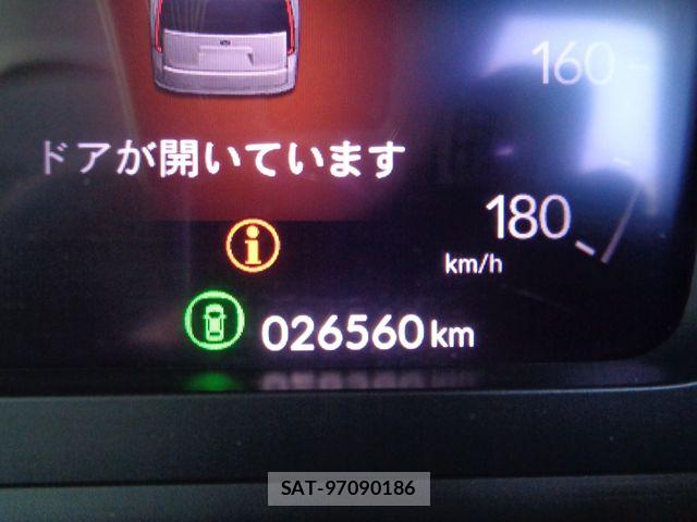 Honda e 2022-07 8563635-5
