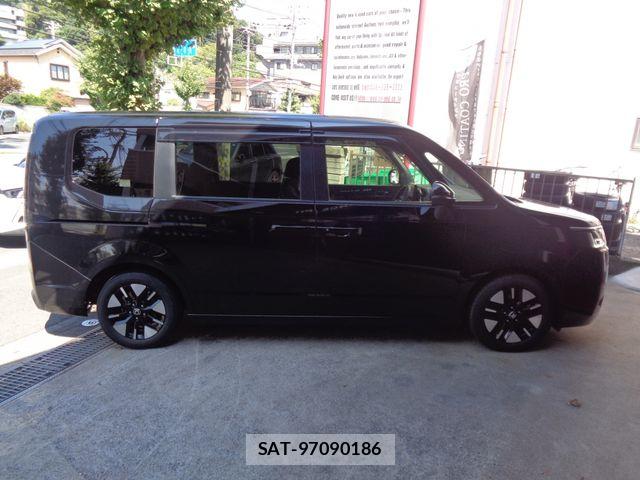 Honda e 2022-07 8563635-8