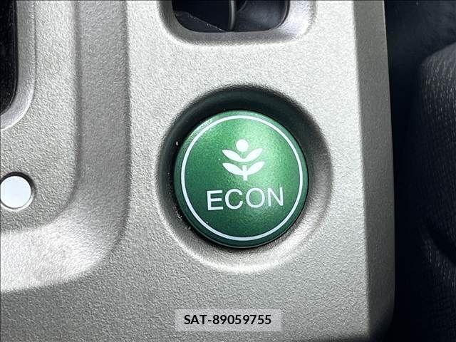 Honda e 2013-11 8563638-27