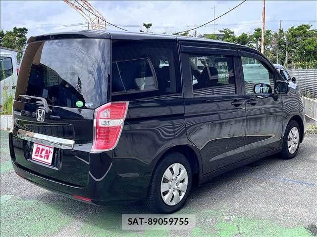 Honda e 2013-11 8563638-5