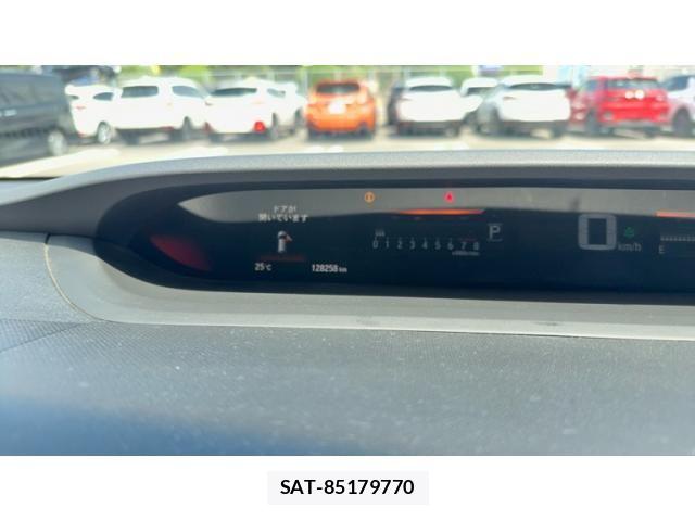 Honda e 2016-07 8563636-12